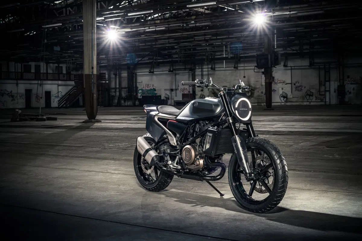 EICMA 2017: Husqvarna Svartpilen 701, foto e dati (9)