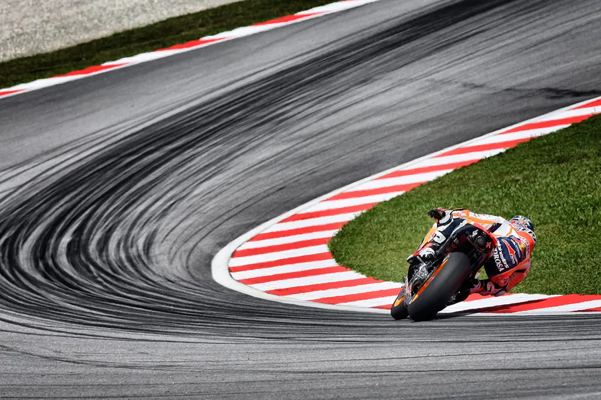 Gallery MotoGP. Le foto più belle di Sepang 2017 (39)