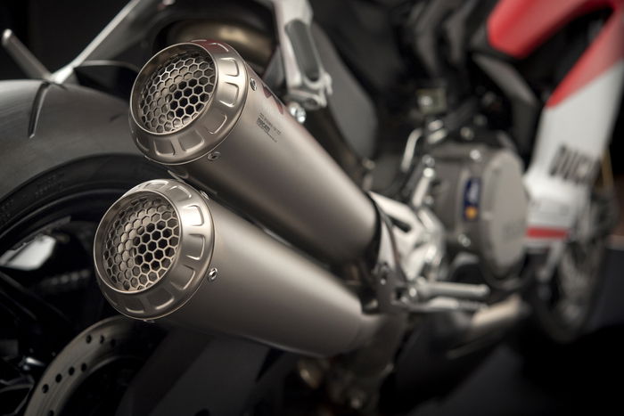 I silenziatori Ducati Performance by Akrapovic della Panigale 959