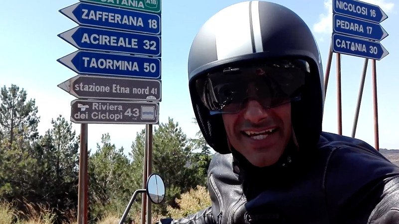 Sull&#039;Etna in moto! Con la Triumph Scrambler alla scoperta della Sicilia