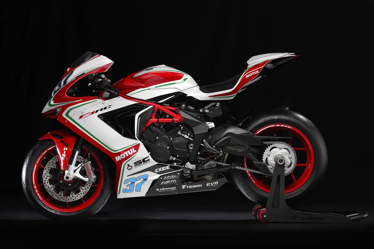 Tre moto speciali da MV Agusta: F3 675 e 800 RC, Brutale 800 RR Pirelli (12)