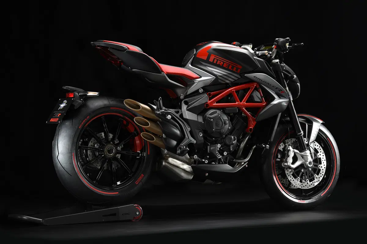 Tre moto speciali da MV Agusta: F3 675 e 800 RC, Brutale 800 RR Pirelli (21)