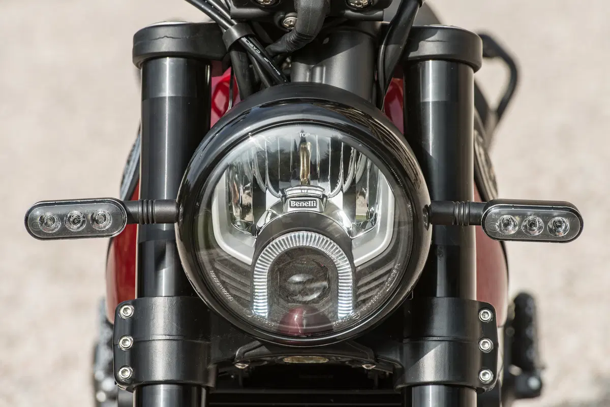 Benelli Leoncino 500 (11)