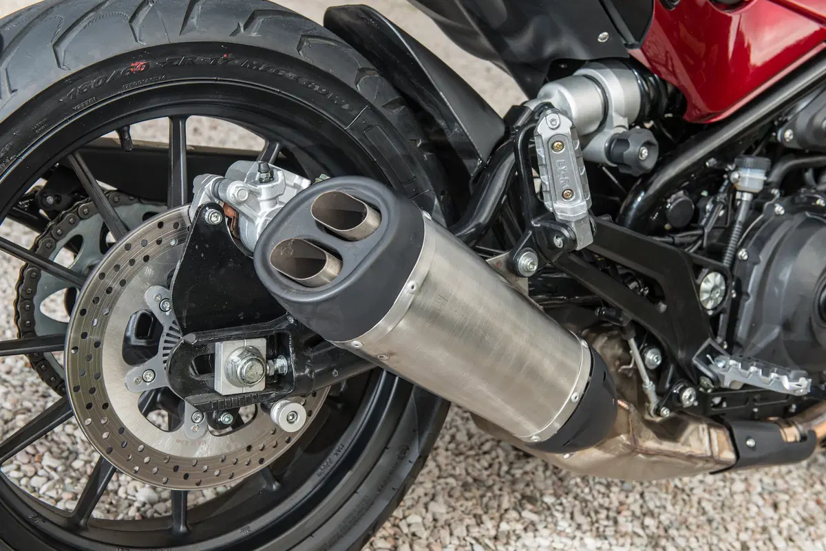 Benelli Leoncino 500 (16)