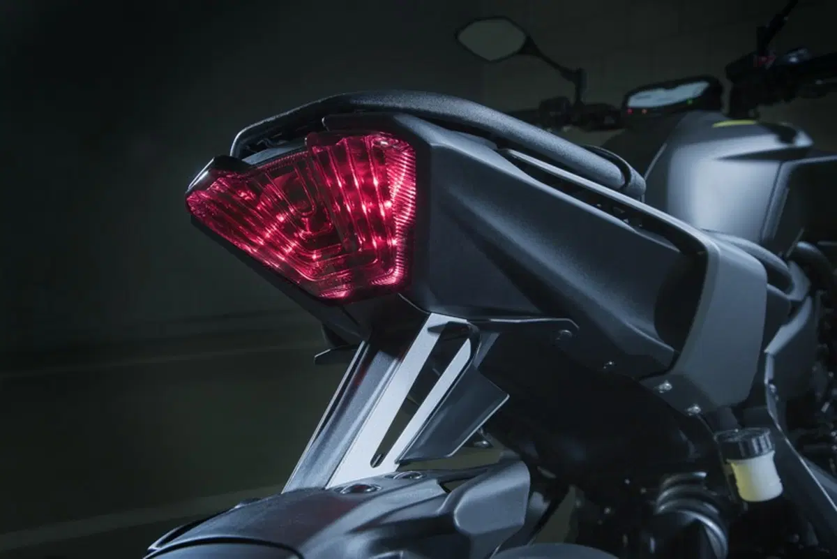 EICMA 2017: Yamaha MT-07, foto e dati (11)