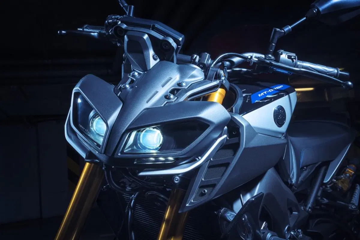 EICMA 2017: Yamaha MT-09 SP, foto e dati (11)