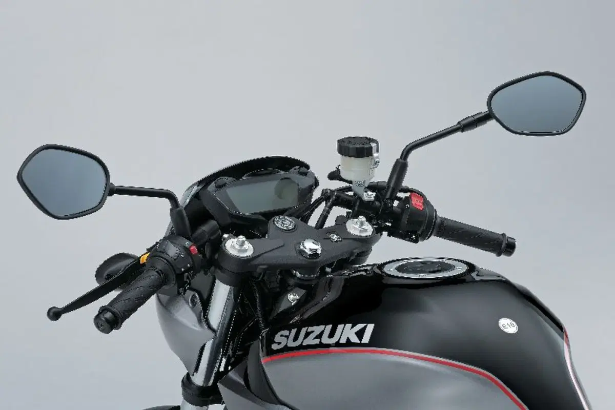 EICMA 2017: Suzuki SV 650X, foto e dati (25)