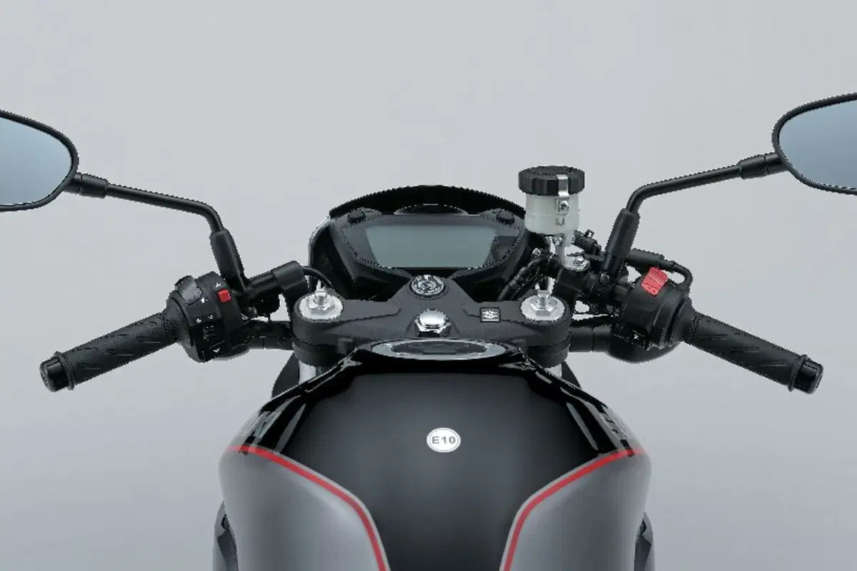 EICMA 2017: Suzuki SV 650X, foto e dati (31)