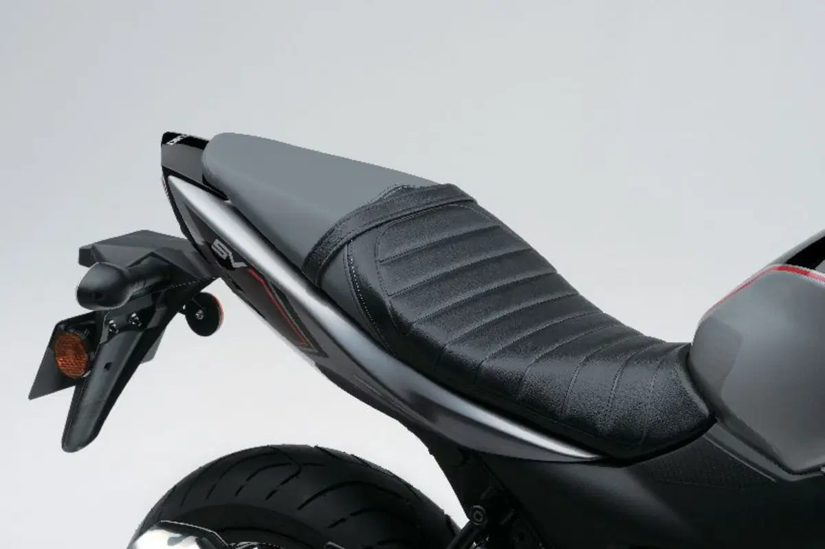 EICMA 2017: Suzuki SV 650X, foto e dati (32)
