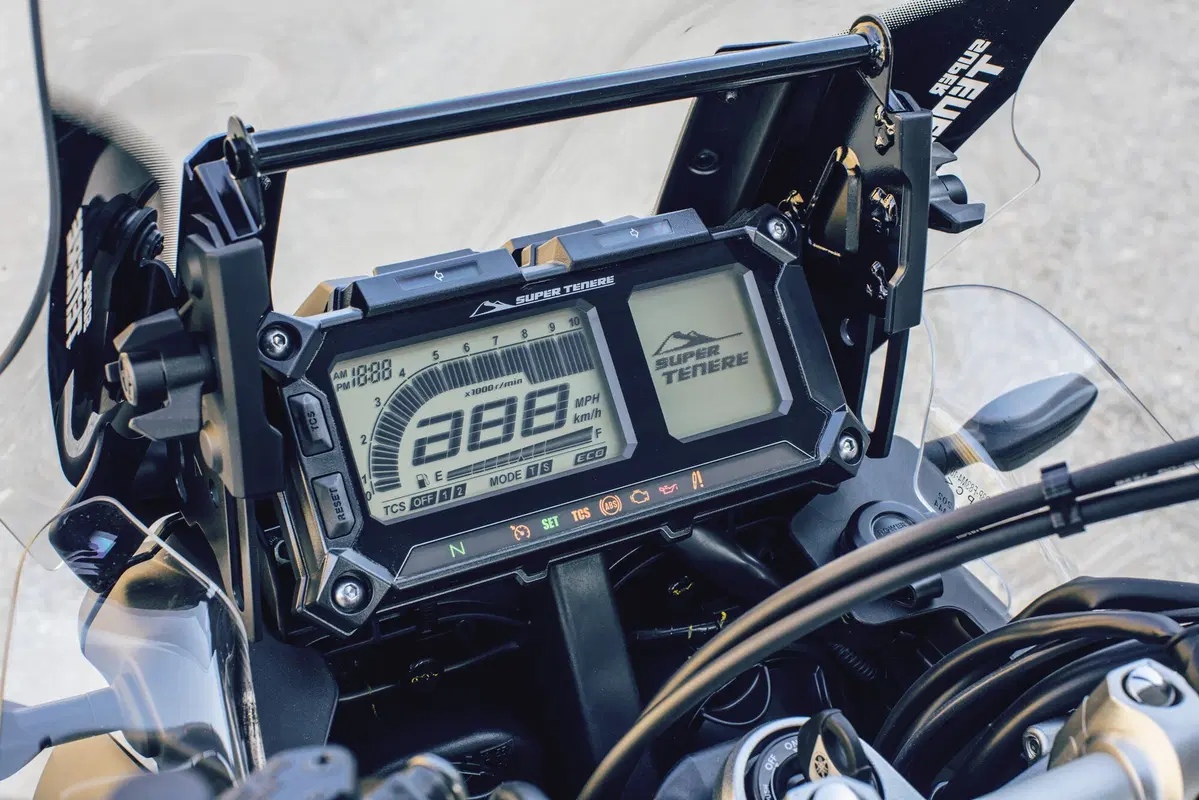 EICMA 2017: Yamaha XT1200ZE Super Ténéré Raid Edition, foto e dati (14)
