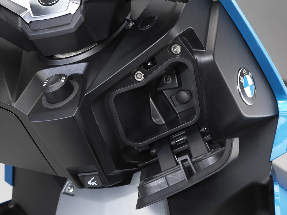 EICMA 2017: BMW C 400 X, foto e dati (6)