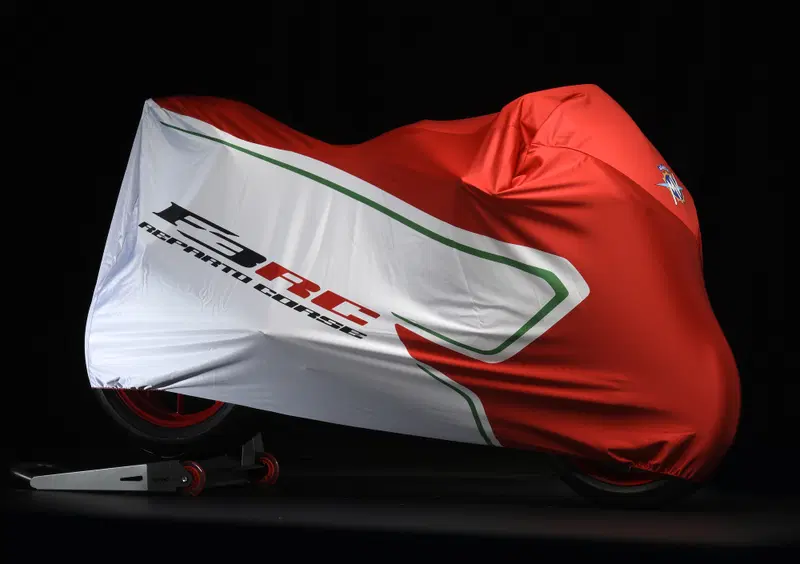 MV Agusta F3 675 F3 675 RC (2018) (12)