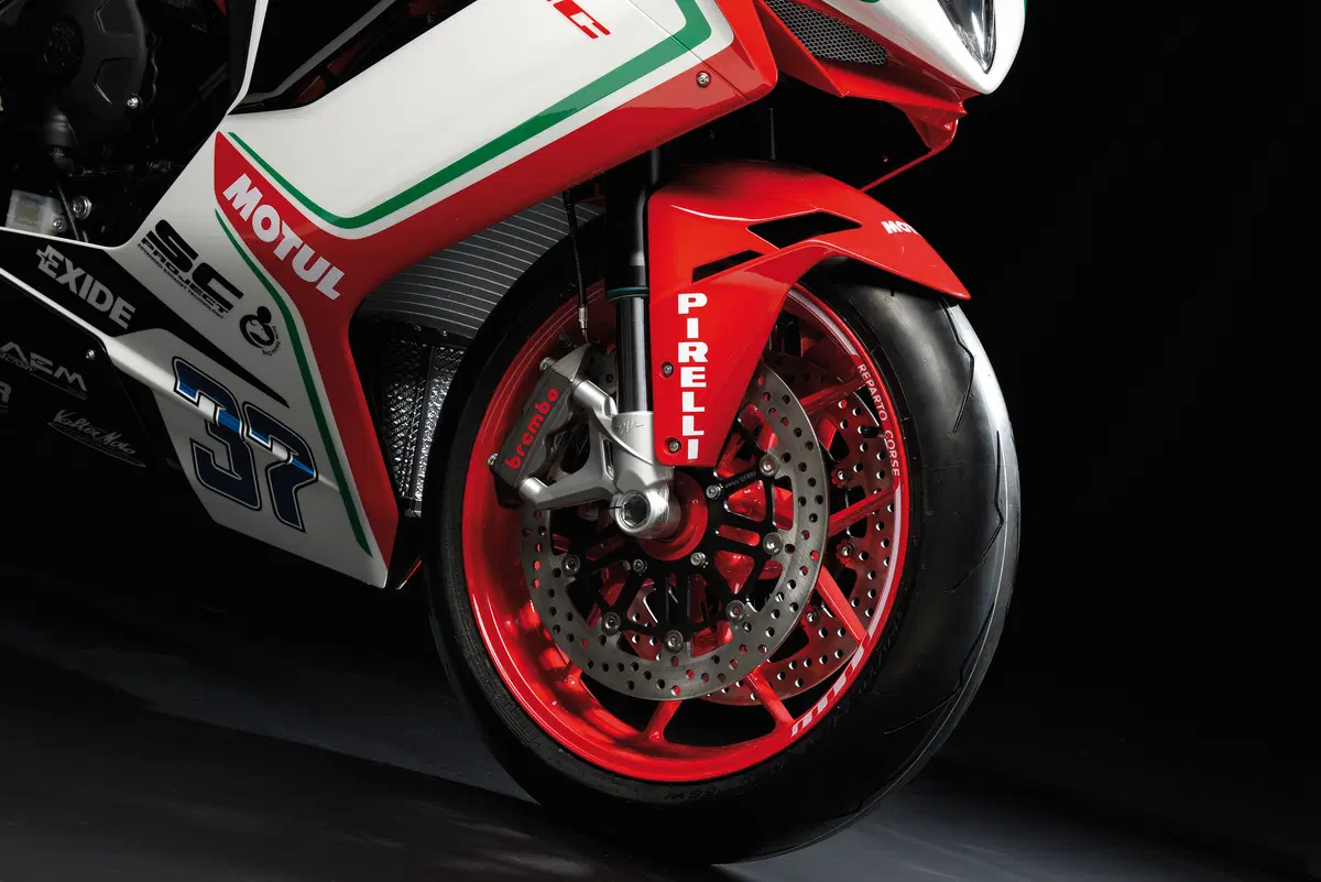 MV Agusta F3 675 F3 675 RC (2018) (13)