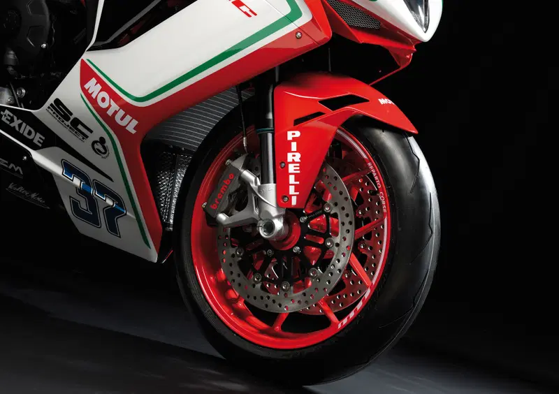 MV Agusta F3 675 F3 675 RC (2018) (13)