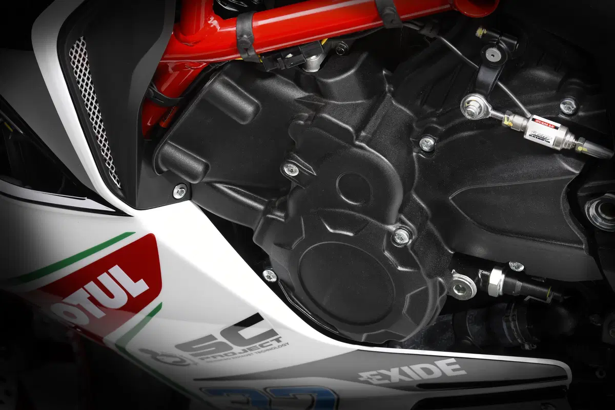MV Agusta F3 675 F3 675 RC (2018) (15)