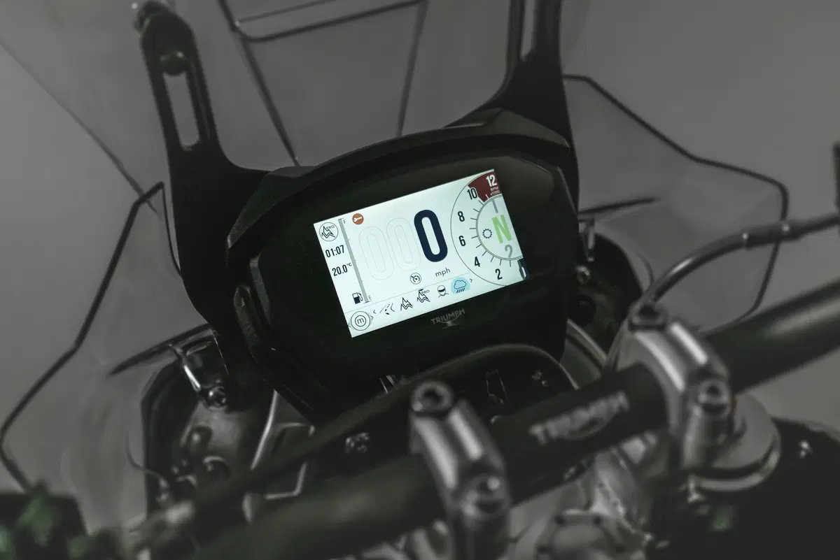 EICMA 2017: Triumph Tiger 800 XC e XR, foto e dati (26)
