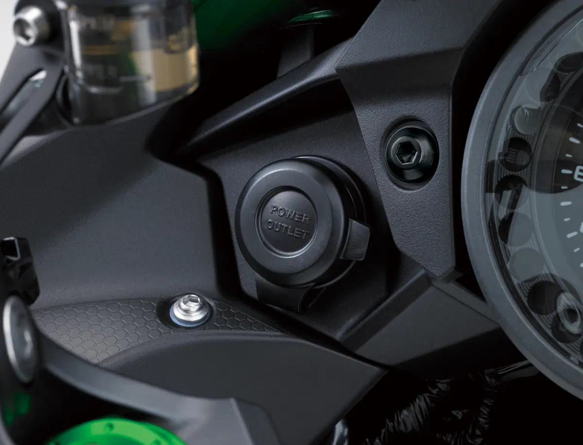 EICMA 2017: Kawasaki Ninja H2 SX ed SX SE, foto, dati e prezzi (9)