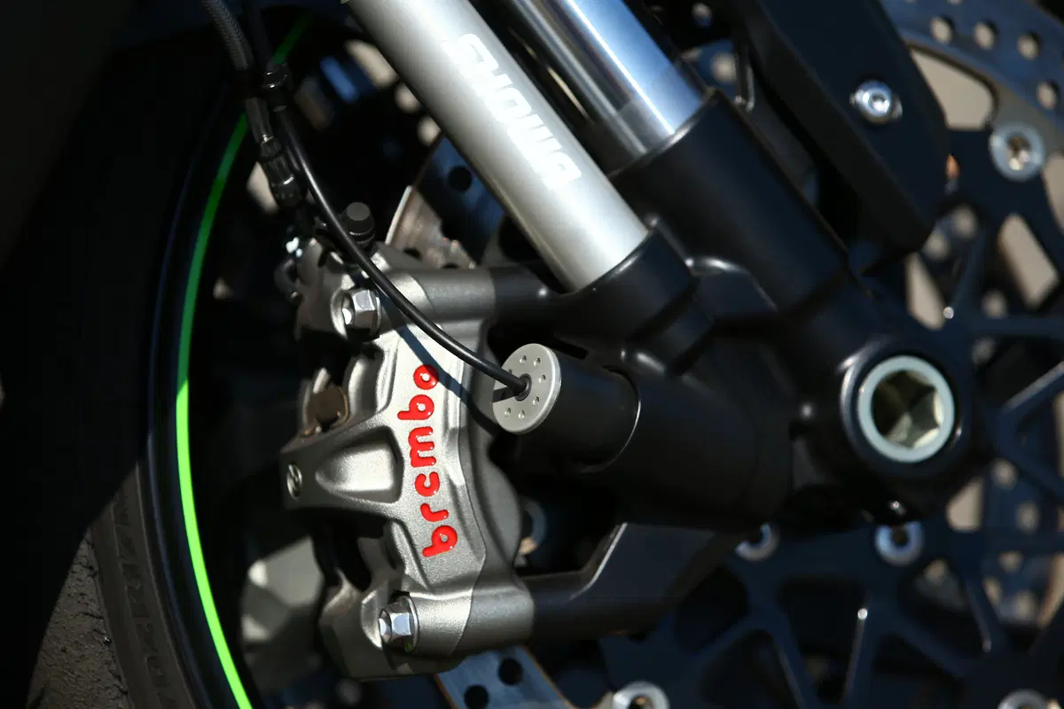 EICMA 2017: Kawasaki Ninja ZX-10R SE, foto, dati e prezzo (6)