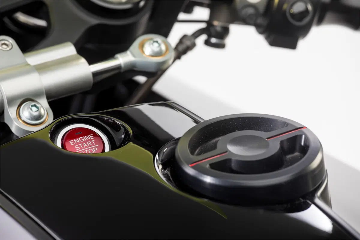 EICMA 2017: Honda CB4 Interceptor Concept (14)