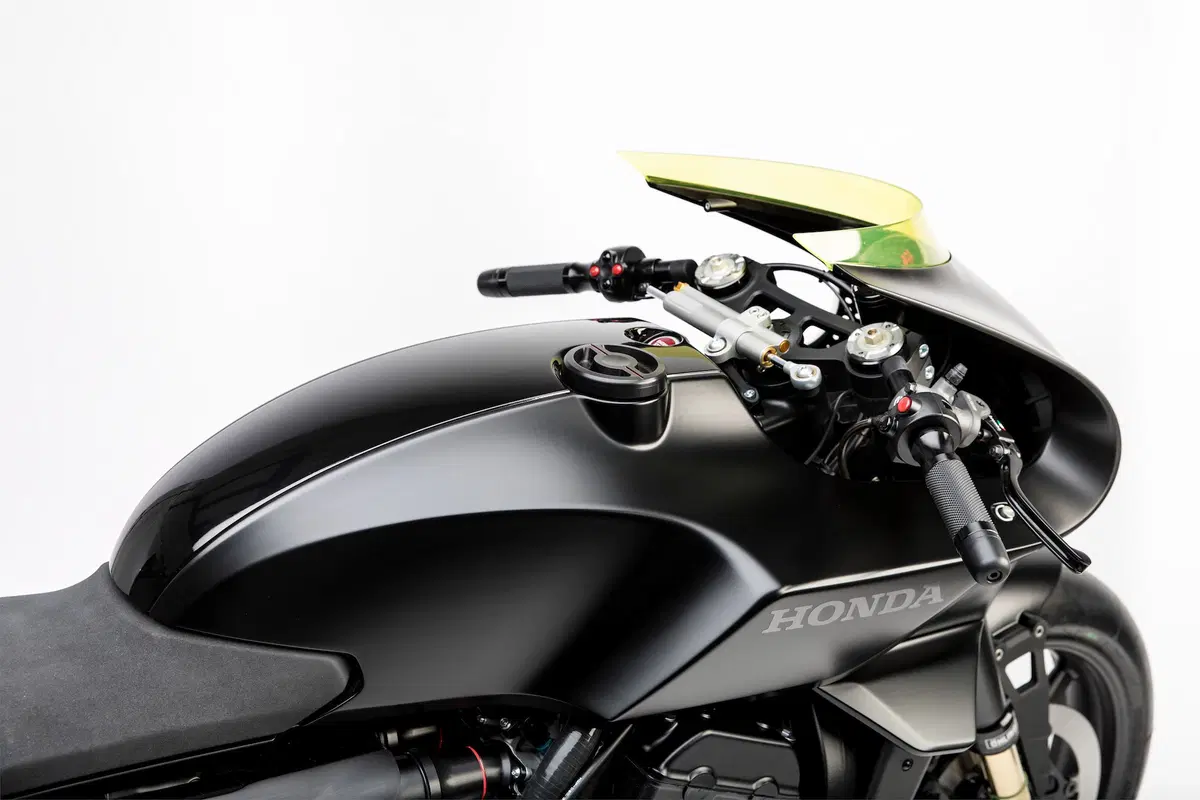 EICMA 2017: Honda CB4 Interceptor Concept (15)
