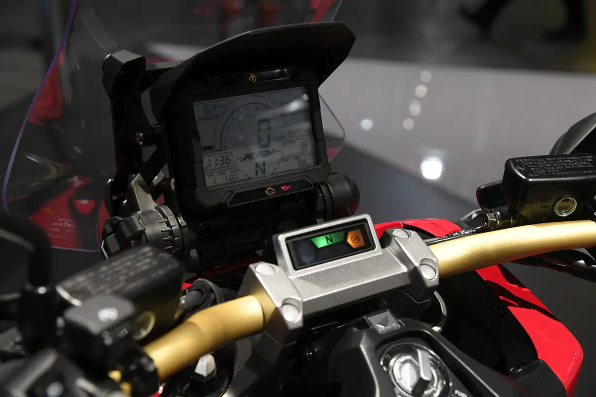 EICMA 2017: Honda X-ADV, foto e dati (16)