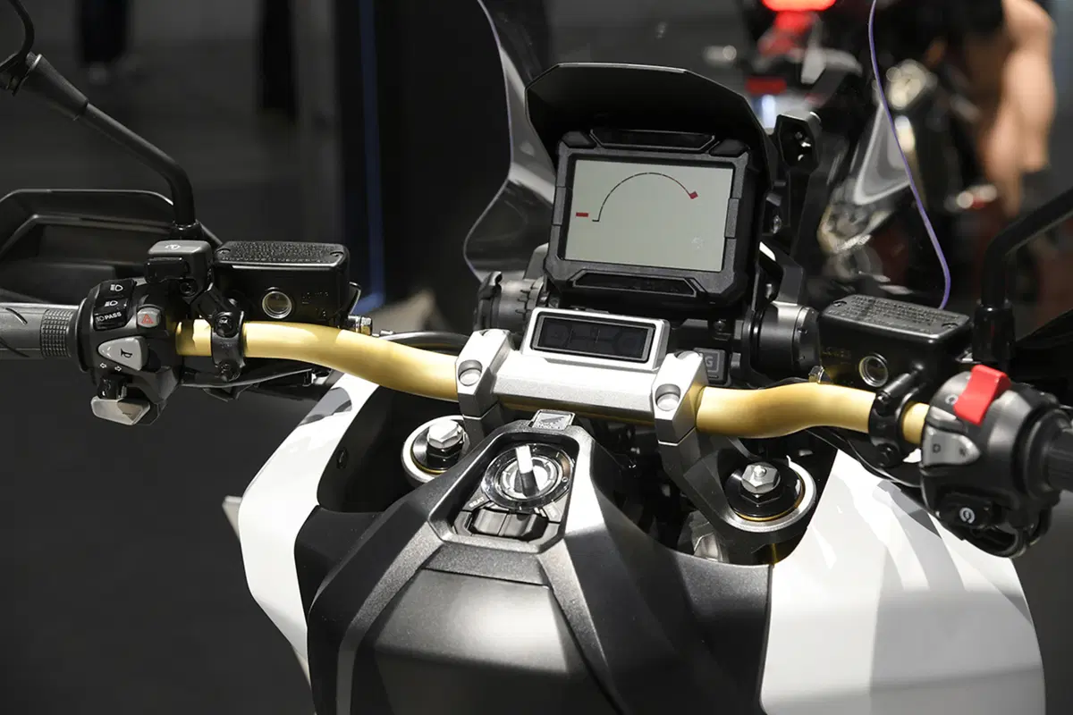 EICMA 2017: Honda X-ADV, foto e dati (19)