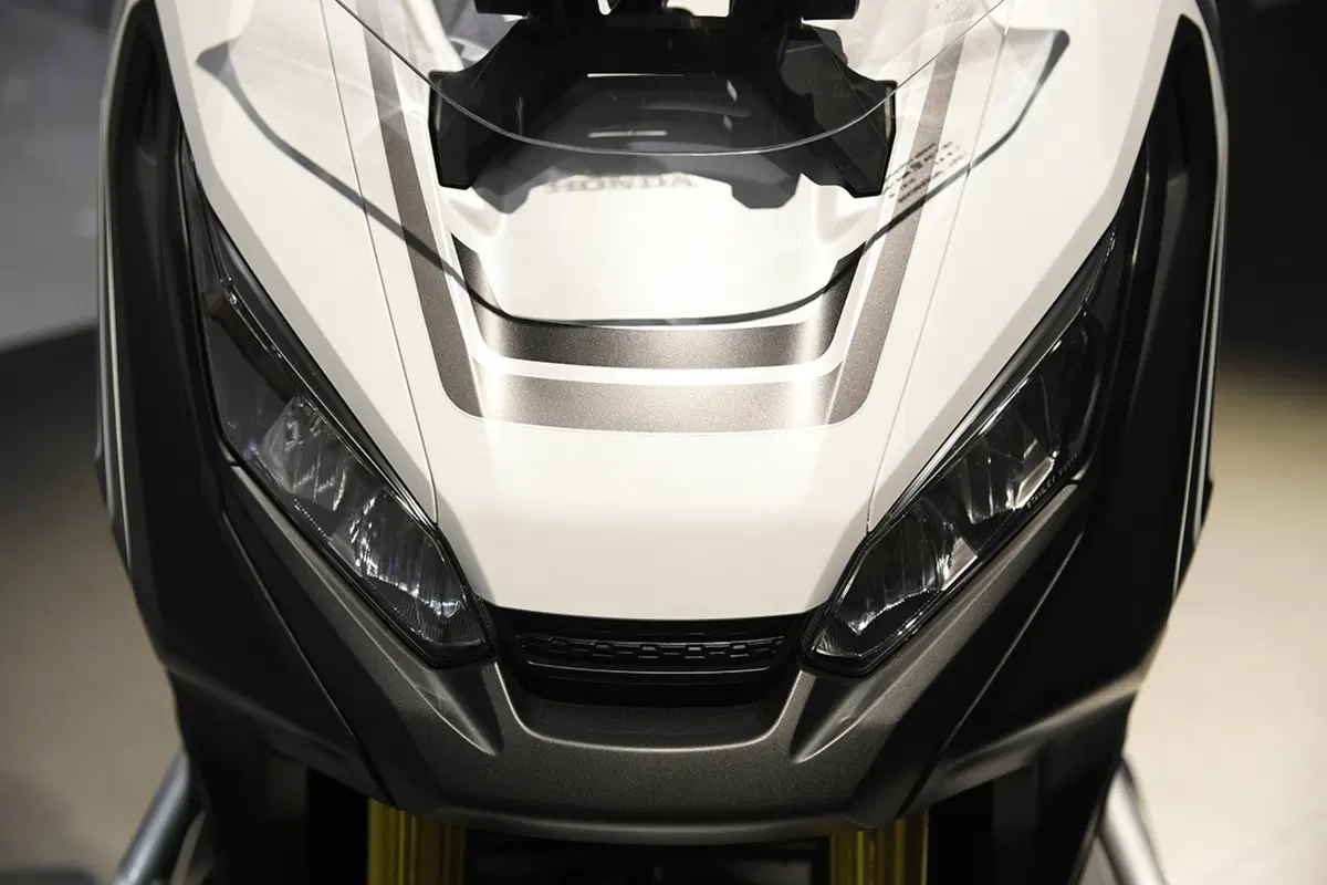 EICMA 2017: Honda X-ADV, foto e dati (20)