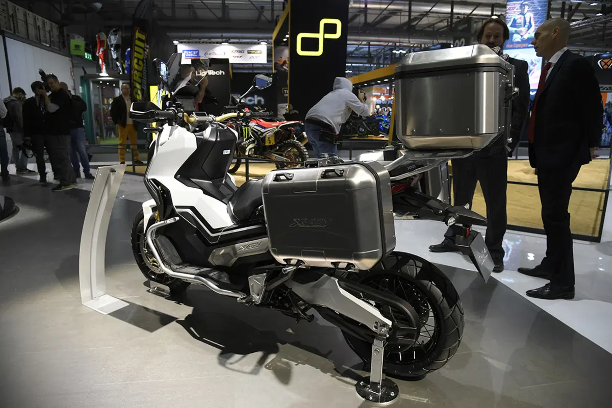 EICMA 2017: Honda X-ADV, foto e dati (4)