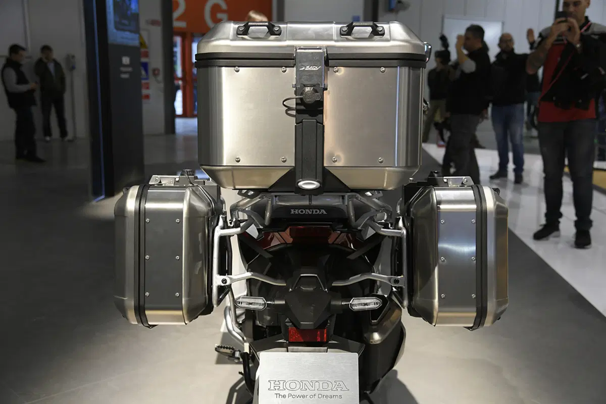 EICMA 2017: Honda X-ADV, foto e dati (22)