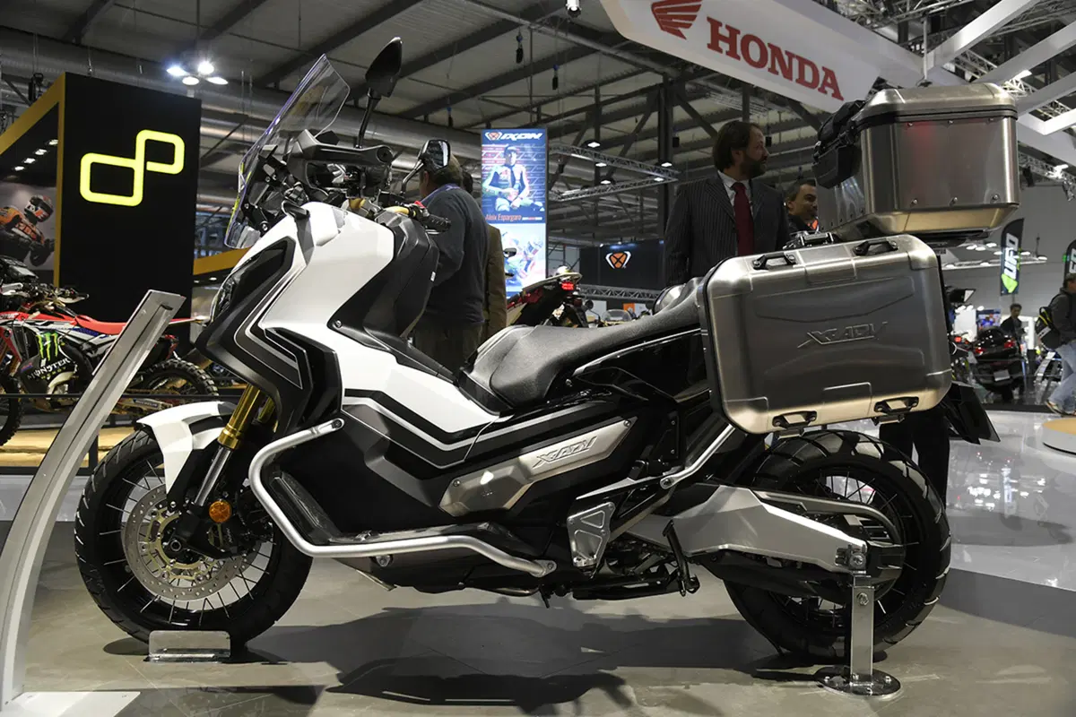 EICMA 2017: Honda X-ADV, foto e dati (24)