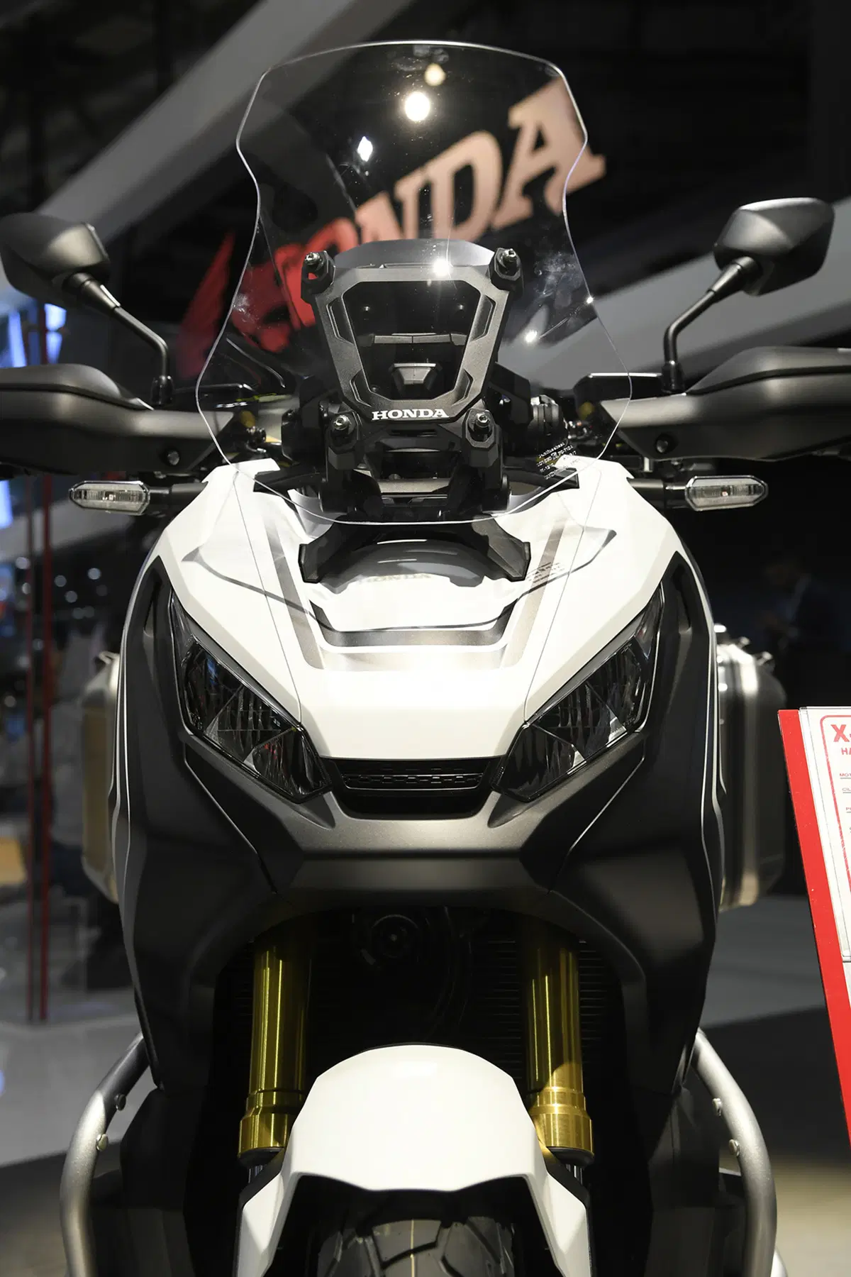 EICMA 2017: Honda X-ADV, foto e dati (32)