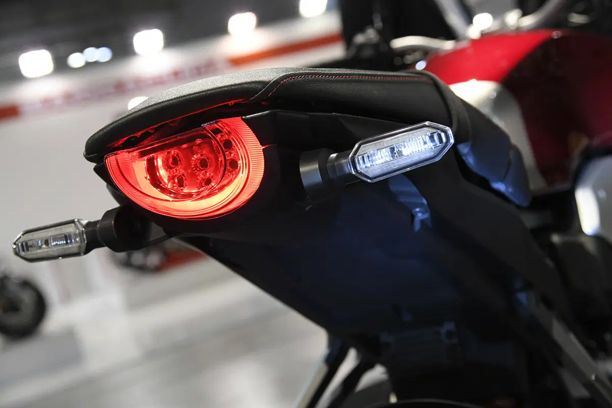 EICMA 2017: Honda CB1000R. Foto e dati (26)