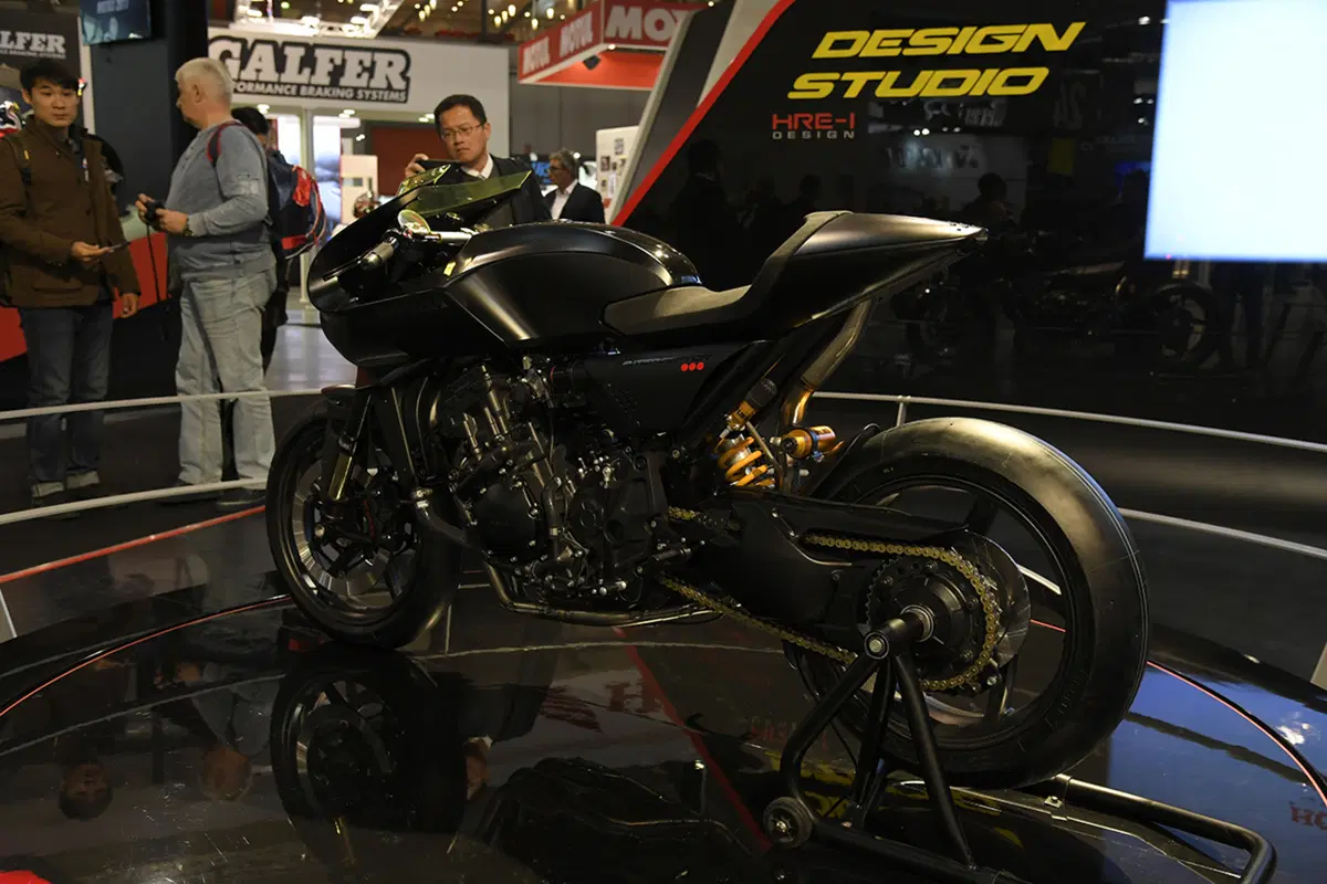 EICMA 2017: Honda CB4 Interceptor Concept (20)