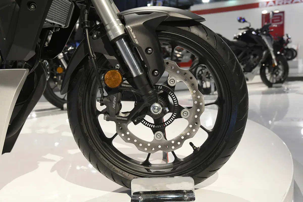 EICMA 2017: Honda CB125R, foto e dati (12)