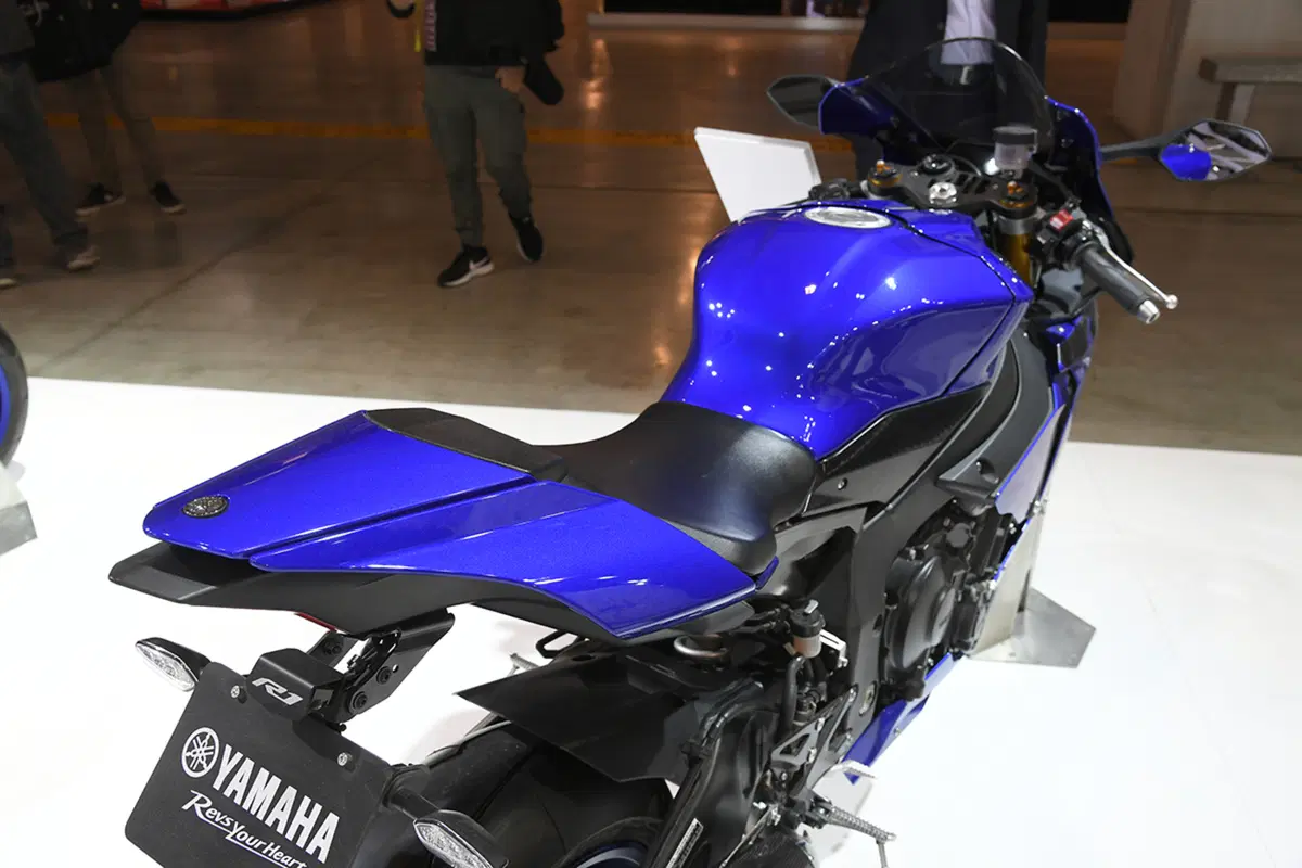 EICMA 2017: Yamaha YZF-R1 e R1M, foto, video e dati (4)