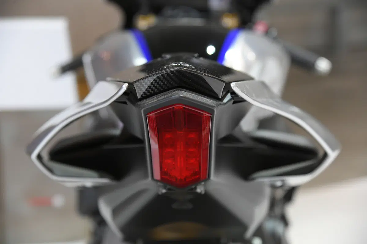 EICMA 2017: Yamaha YZF-R1 e R1M, foto, video e dati (31)