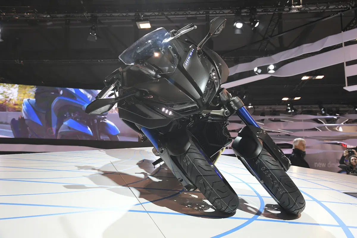 EICMA 2017: Yamaha Niken, foto e dati (20)