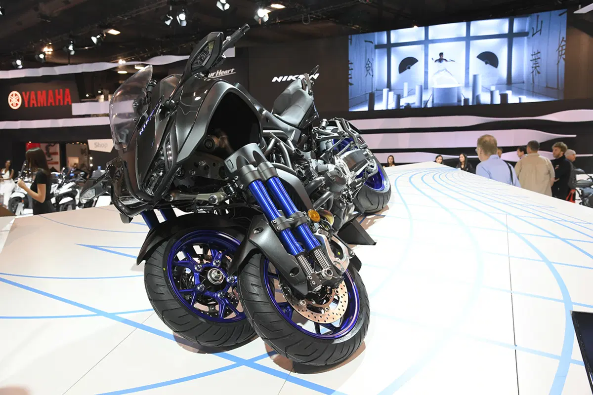 EICMA 2017: Yamaha Niken, foto e dati (23)