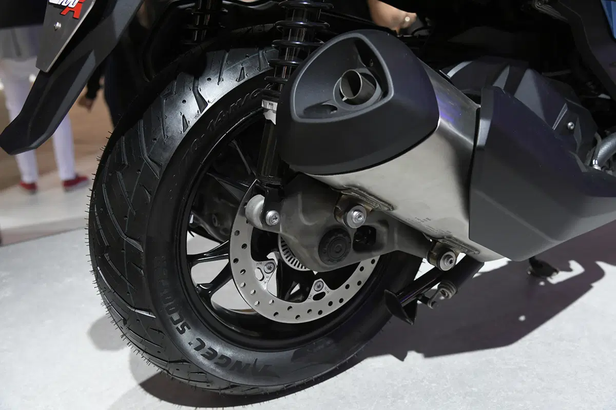 EICMA 2017: BMW C 400 X, foto e dati (28)