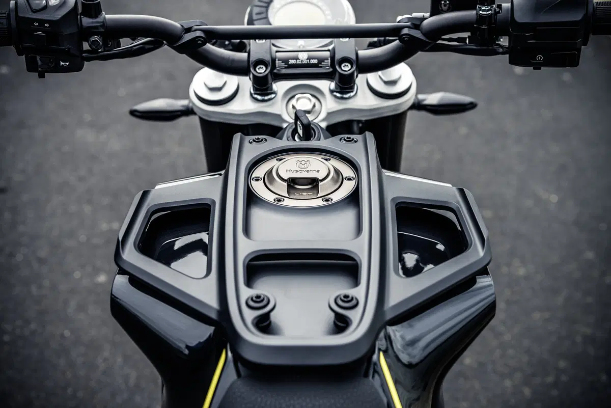 Husqvarna Svartpilen 401 Svartpilen 401 (2018 - 19) (8)