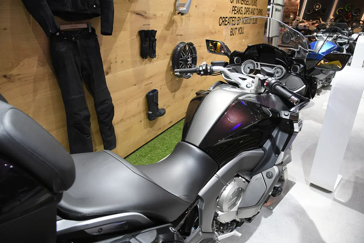 EICMA 2017: BMW K 1600 Grand America, foto e dati (25)