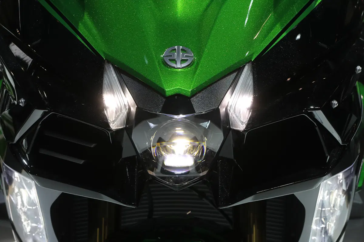 EICMA 2017: Kawasaki Ninja ZX-10R SE, foto, dati e prezzo (23)
