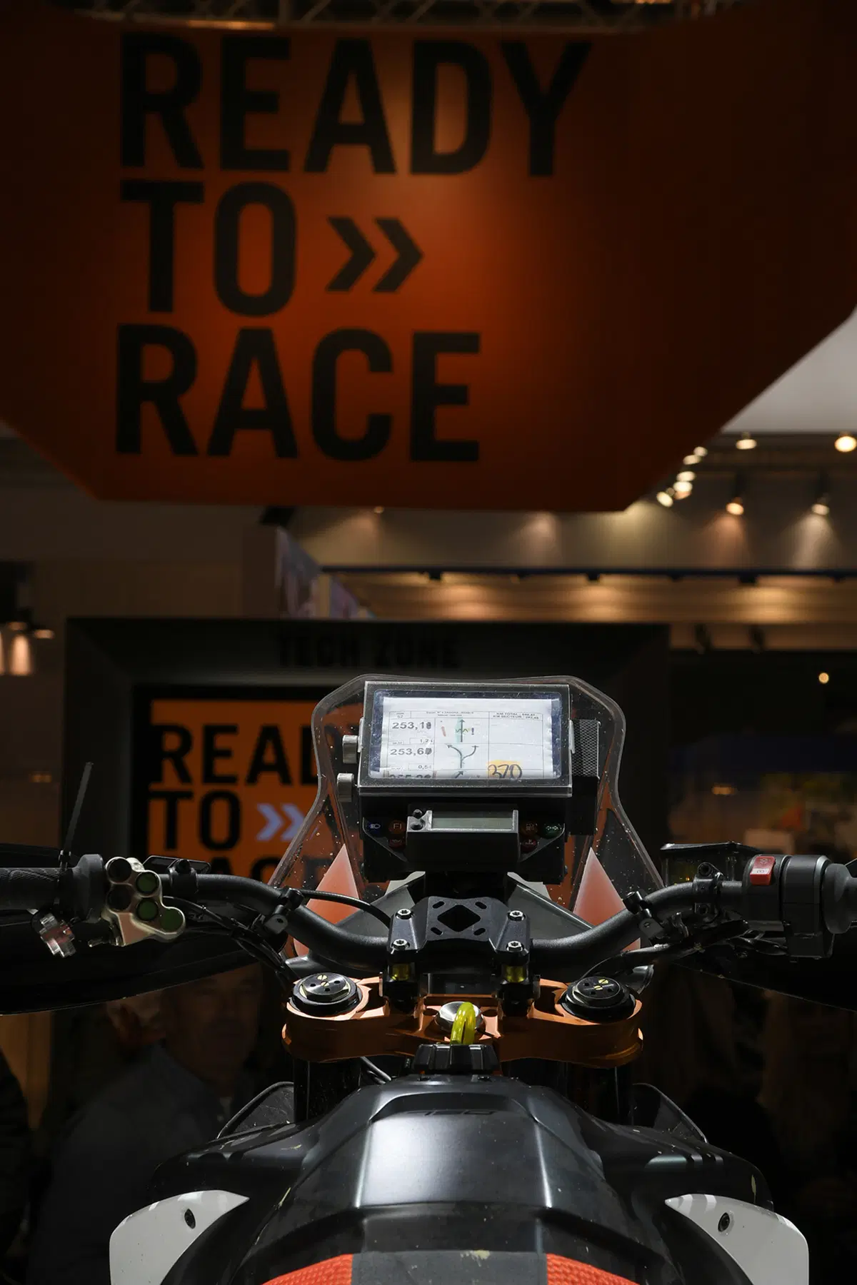 EICMA 2017: KTM 790 Adventure R concept: foto, video e dati (5)