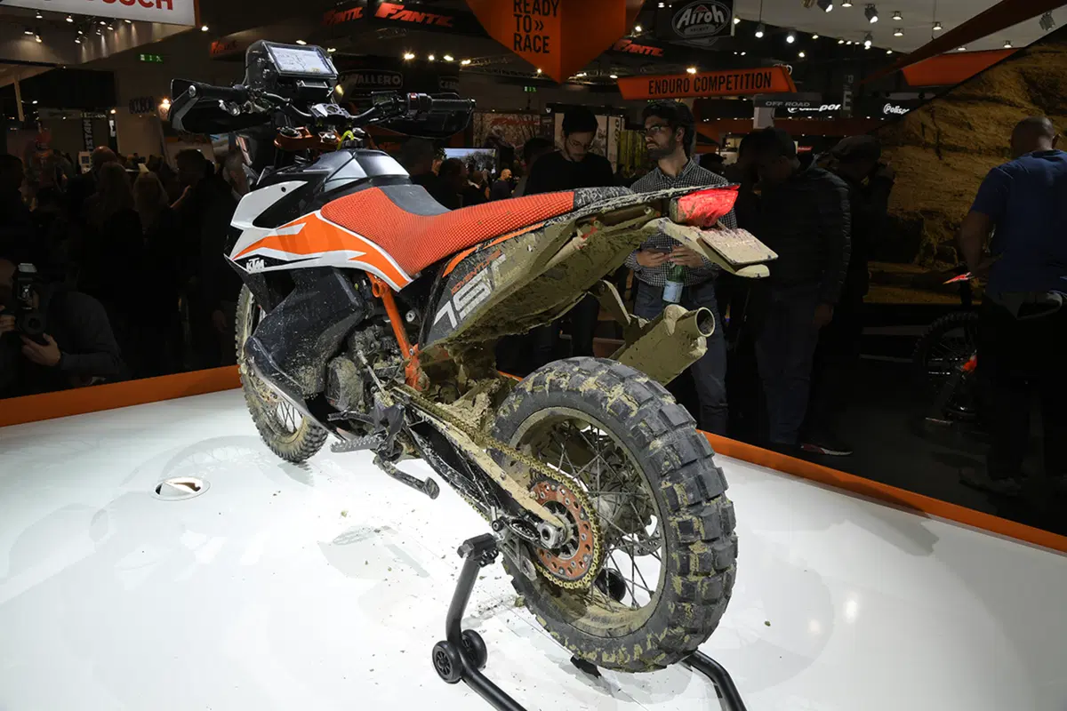 EICMA 2017: KTM 790 Adventure R concept: foto, video e dati