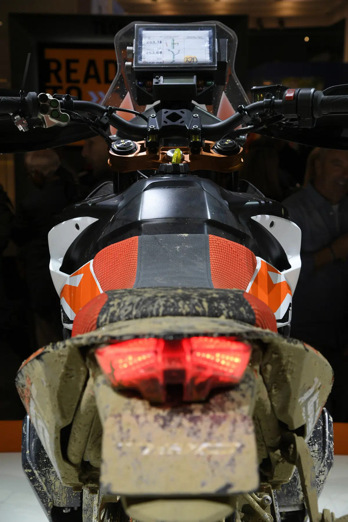 EICMA 2017: KTM 790 Adventure R concept: foto, video e dati (8)