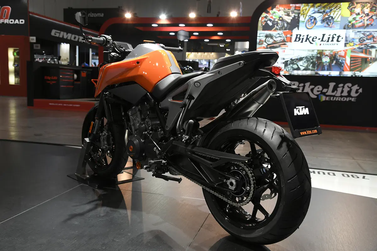 EICMA 2017: KTM Duke 790, foto e dati (37)