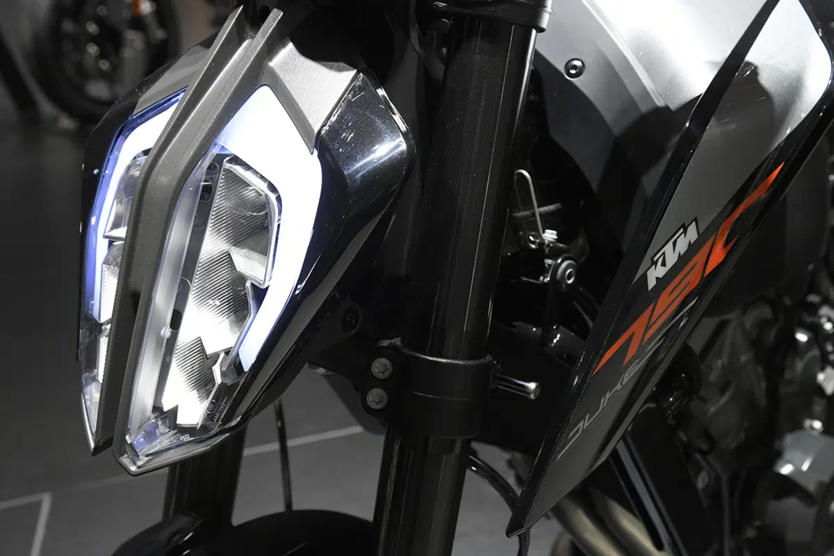 EICMA 2017: KTM Duke 790, foto e dati (44)