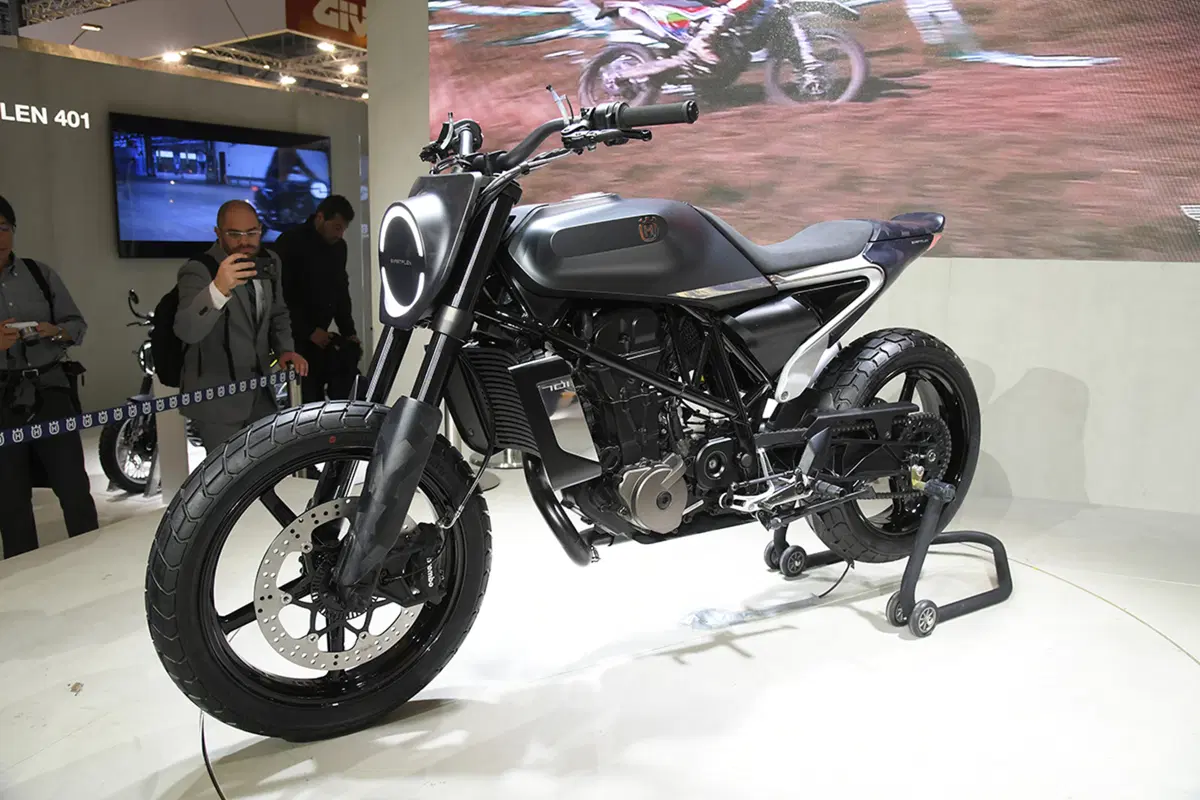 EICMA 2017: Husqvarna Svartpilen 701, foto e dati (2)