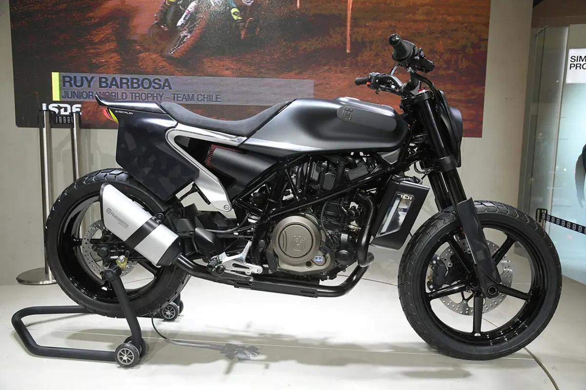 EICMA 2017: Husqvarna Svartpilen 701, foto e dati (12)