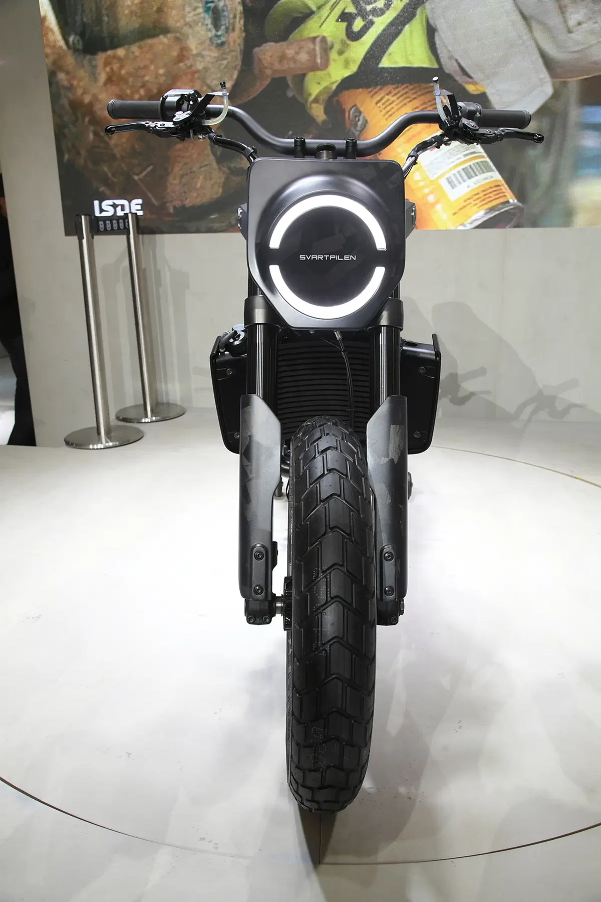 EICMA 2017: Husqvarna Svartpilen 701, foto e dati (14)